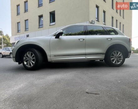 Белый Фольксваген Туарег, объемом двигателя 2.97 л и пробегом 127 тыс. км за 35800 $, фото 5 на Automoto.ua