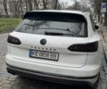Білий Фольксваген Туарег, об'ємом двигуна 2.97 л та пробігом 240 тис. км за 42500 $, фото 3 на Automoto.ua