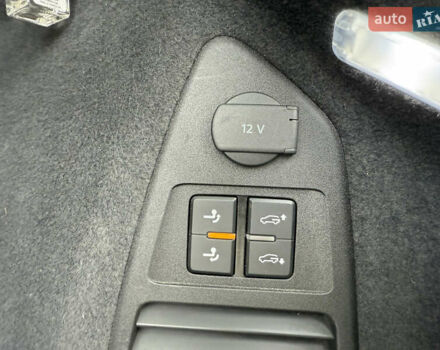 Белый Фольксваген Туарег, объемом двигателя 2.97 л и пробегом 166 тыс. км за 47999 $, фото 47 на Automoto.ua