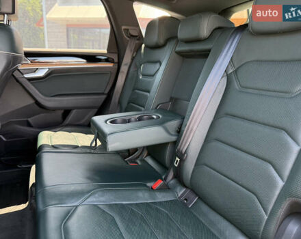 Белый Фольксваген Туарег, объемом двигателя 2.97 л и пробегом 199 тыс. км за 46200 $, фото 33 на Automoto.ua