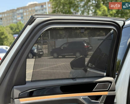 Белый Фольксваген Туарег, объемом двигателя 2.97 л и пробегом 199 тыс. км за 46200 $, фото 37 на Automoto.ua