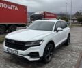 Белый Фольксваген Туарег, объемом двигателя 2.97 л и пробегом 210 тыс. км за 42000 $, фото 1 на Automoto.ua