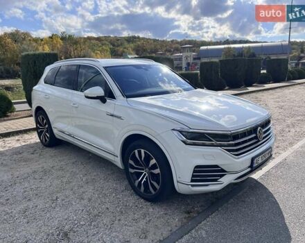 Белый Фольксваген Туарег, объемом двигателя 2.97 л и пробегом 252 тыс. км за 47000 $, фото 13 на Automoto.ua
