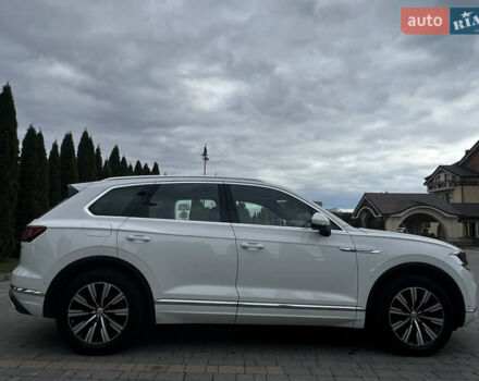 Белый Фольксваген Туарег, объемом двигателя 2.97 л и пробегом 129 тыс. км за 44900 $, фото 9 на Automoto.ua