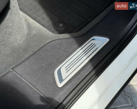 Белый Фольксваген Туарег, объемом двигателя 2.97 л и пробегом 199 тыс. км за 46200 $, фото 30 на Automoto.ua