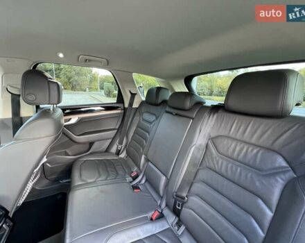 Белый Фольксваген Туарег, объемом двигателя 2.97 л и пробегом 252 тыс. км за 47000 $, фото 27 на Automoto.ua