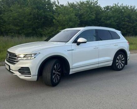 Белый Фольксваген Туарег, объемом двигателя 2.97 л и пробегом 250 тыс. км за 39800 $, фото 4 на Automoto.ua