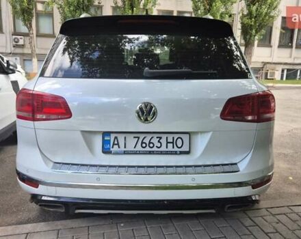 Білий Фольксваген Туарег, об'ємом двигуна 2.97 л та пробігом 246 тис. км за 25600 $, фото 9 на Automoto.ua