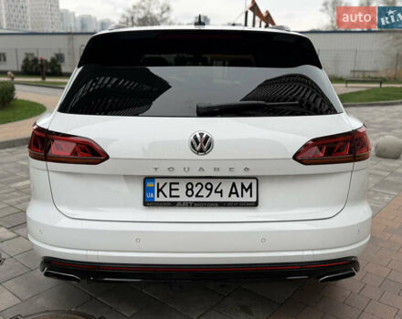 Білий Фольксваген Туарег, об'ємом двигуна 3 л та пробігом 151 тис. км за 45700 $, фото 11 на Automoto.ua