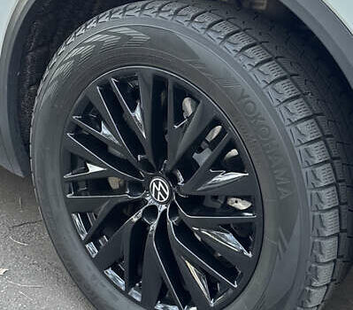 Белый Фольксваген Туарег, объемом двигателя 2.99 л и пробегом 115 тыс. км за 37500 $, фото 9 на Automoto.ua