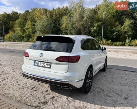 Белый Фольксваген Туарег, объемом двигателя 2.97 л и пробегом 252 тыс. км за 47000 $, фото 8 на Automoto.ua