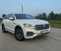 Белый Фольксваген Туарег, объемом двигателя 2.97 л и пробегом 250 тыс. км за 39800 $, фото 5 на Automoto.ua
