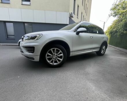 Білий Фольксваген Туарег, об'ємом двигуна 3 л та пробігом 126 тис. км за 36500 $, фото 3 на Automoto.ua