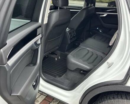 Белый Фольксваген Туарег, объемом двигателя 2.97 л и пробегом 210 тыс. км за 42000 $, фото 12 на Automoto.ua