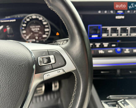 Білий Фольксваген Туарег, об'ємом двигуна 3 л та пробігом 151 тис. км за 45700 $, фото 40 на Automoto.ua