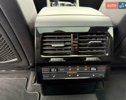 Белый Фольксваген Туарег, объемом двигателя 2.97 л и пробегом 166 тыс. км за 47999 $, фото 32 на Automoto.ua