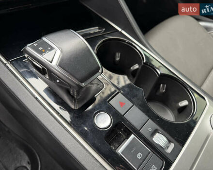 Білий Фольксваген Туарег, об'ємом двигуна 3 л та пробігом 151 тис. км за 45700 $, фото 39 на Automoto.ua