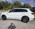 Белый Фольксваген Туарег, объемом двигателя 2.97 л и пробегом 252 тыс. км за 47000 $, фото 4 на Automoto.ua