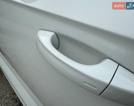 Белый Фольксваген Туарег, объемом двигателя 2.97 л и пробегом 166 тыс. км за 47999 $, фото 17 на Automoto.ua