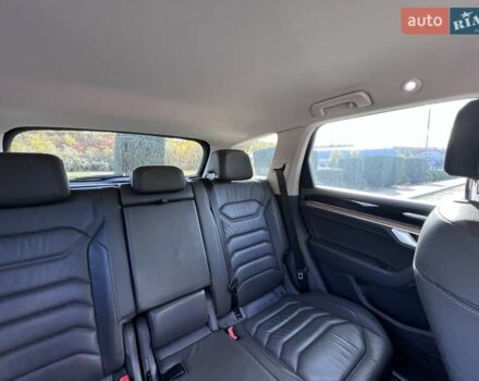 Белый Фольксваген Туарег, объемом двигателя 2.97 л и пробегом 252 тыс. км за 47000 $, фото 46 на Automoto.ua