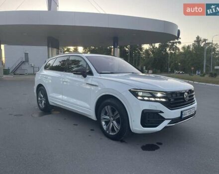 Белый Фольксваген Туарег, объемом двигателя 2.97 л и пробегом 165 тыс. км за 46500 $, фото 5 на Automoto.ua