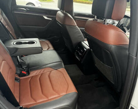 Белый Фольксваген Туарег, объемом двигателя 2.97 л и пробегом 129 тыс. км за 44900 $, фото 17 на Automoto.ua