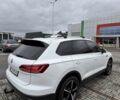 Белый Фольксваген Туарег, объемом двигателя 2.97 л и пробегом 210 тыс. км за 42000 $, фото 6 на Automoto.ua