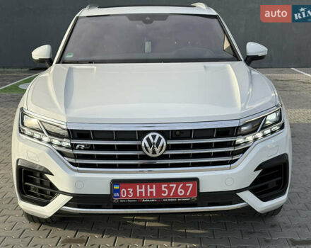 Белый Фольксваген Туарег, объемом двигателя 3 л и пробегом 156 тыс. км за 45999 $, фото 44 на Automoto.ua