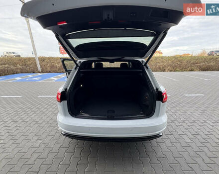 Белый Фольксваген Туарег, объемом двигателя 3 л и пробегом 156 тыс. км за 45999 $, фото 85 на Automoto.ua