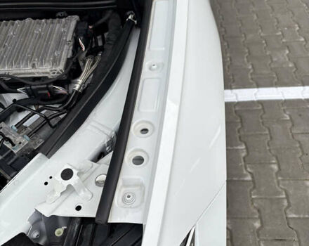 Белый Фольксваген Туарег, объемом двигателя 3 л и пробегом 156 тыс. км за 45999 $, фото 110 на Automoto.ua