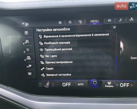 Белый Фольксваген Туарег, объемом двигателя 3 л и пробегом 156 тыс. км за 45999 $, фото 70 на Automoto.ua