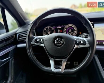 Белый Фольксваген Туарег, объемом двигателя 2.97 л и пробегом 177 тыс. км за 52900 $, фото 39 на Automoto.ua