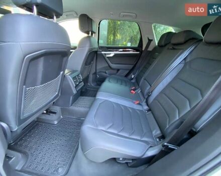 Белый Фольксваген Туарег, объемом двигателя 2.99 л и пробегом 60 тыс. км за 43500 $, фото 35 на Automoto.ua