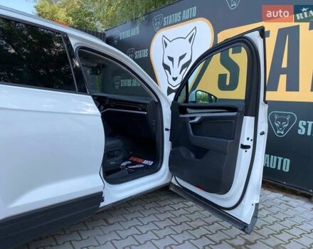 Белый Фольксваген Туарег, объемом двигателя 2.99 л и пробегом 60 тыс. км за 43500 $, фото 36 на Automoto.ua