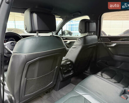 Білий Фольксваген Туарег, об'ємом двигуна 2.97 л та пробігом 146 тис. км за 51900 $, фото 22 на Automoto.ua