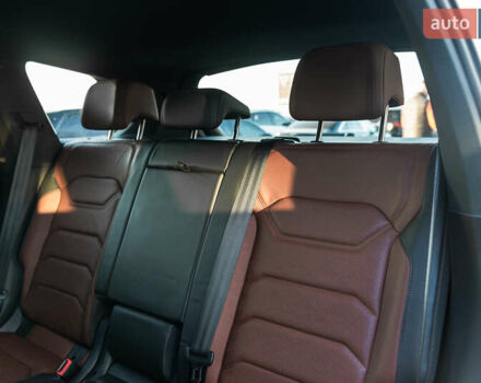 Белый Фольксваген Туарег, объемом двигателя 2.97 л и пробегом 263 тыс. км за 45500 $, фото 29 на Automoto.ua