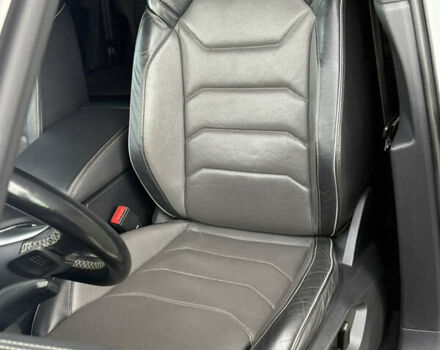 Белый Фольксваген Туарег, объемом двигателя 3 л и пробегом 156 тыс. км за 45999 $, фото 77 на Automoto.ua