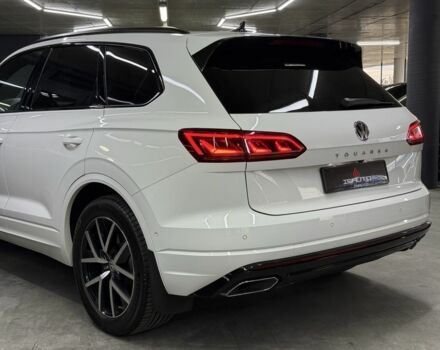 Білий Фольксваген Туарег, об'ємом двигуна 3 л та пробігом 146 тис. км за 50900 $, фото 15 на Automoto.ua