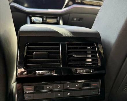 Белый Фольксваген Туарег, объемом двигателя 2.97 л и пробегом 177 тыс. км за 52900 $, фото 48 на Automoto.ua