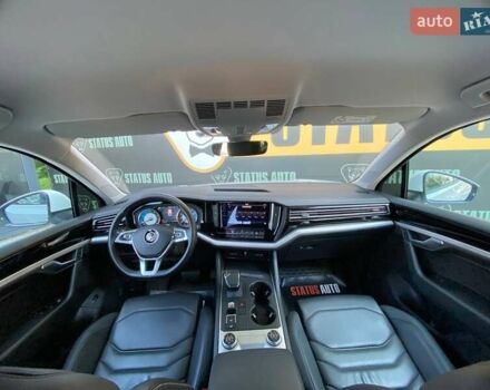 Белый Фольксваген Туарег, объемом двигателя 2.99 л и пробегом 60 тыс. км за 43500 $, фото 33 на Automoto.ua