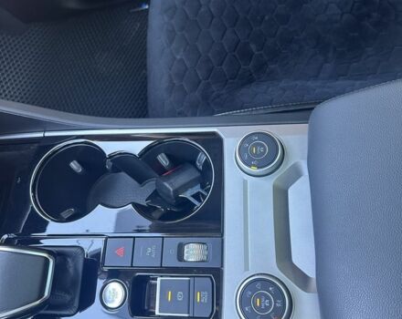 Белый Фольксваген Туарег, объемом двигателя 3 л и пробегом 165 тыс. км за 43500 $, фото 9 на Automoto.ua