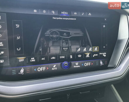 Белый Фольксваген Туарег, объемом двигателя 3 л и пробегом 156 тыс. км за 45999 $, фото 67 на Automoto.ua