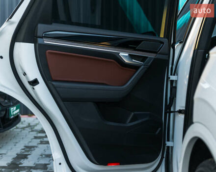 Белый Фольксваген Туарег, объемом двигателя 2.97 л и пробегом 263 тыс. км за 45500 $, фото 30 на Automoto.ua