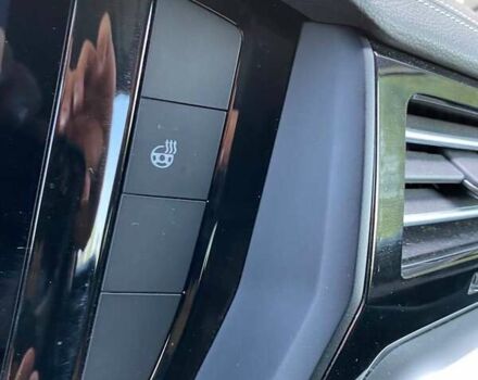 Белый Фольксваген Туарег, объемом двигателя 2.99 л и пробегом 60 тыс. км за 43500 $, фото 24 на Automoto.ua