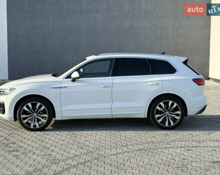 Белый Фольксваген Туарег, объемом двигателя 3 л и пробегом 156 тыс. км за 45999 $, фото 23 на Automoto.ua