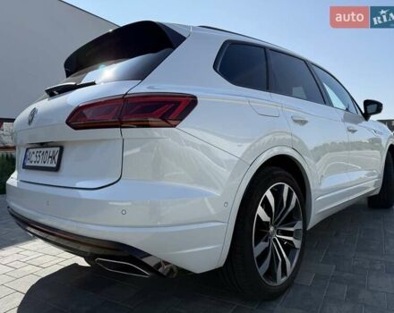 Белый Фольксваген Туарег, объемом двигателя 2.97 л и пробегом 177 тыс. км за 52900 $, фото 12 на Automoto.ua