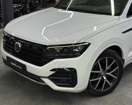 Білий Фольксваген Туарег, об'ємом двигуна 3 л та пробігом 146 тис. км за 50900 $, фото 5 на Automoto.ua