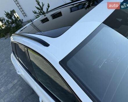 Белый Фольксваген Туарег, объемом двигателя 2.97 л и пробегом 177 тыс. км за 52900 $, фото 19 на Automoto.ua