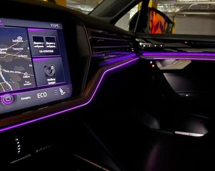 Белый Фольксваген Туарег, объемом двигателя 2.97 л и пробегом 177 тыс. км за 52900 $, фото 61 на Automoto.ua