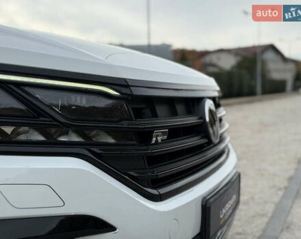 Білий Фольксваген Туарег, об'ємом двигуна 2.97 л та пробігом 91 тис. км за 56999 $, фото 8 на Automoto.ua